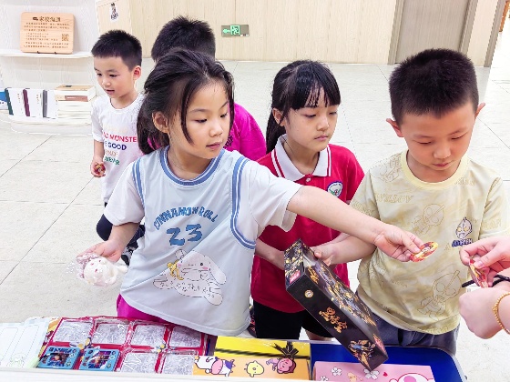 3、為了迎接節(jié)日的到來，我們在本周的周末舉行了一個少量積分兌換禮物的小活動_副本.jpg